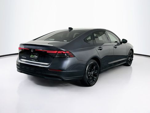 Used 2025 Honda Accord SE image 9