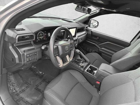 Certified 2025 Toyota 4Runner SR5 AWD/4WD image 11