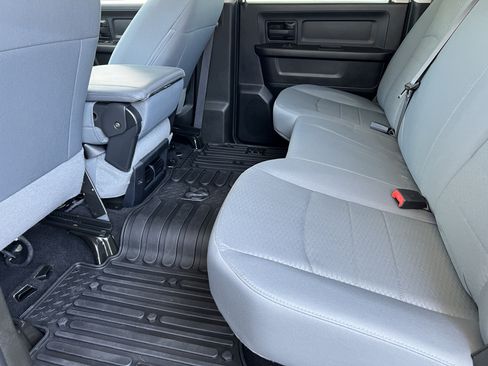 Used 2018 RAM 2500 Tradesman w/ Chrome Appearance Group AWD/4WD image 16