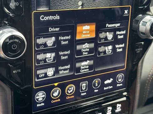 Used 2020 RAM 1500 Limited image 31