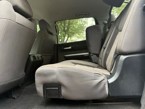 Used 2017 Toyota Tundra SR5 w/ SR5 Upgrade Package image 8