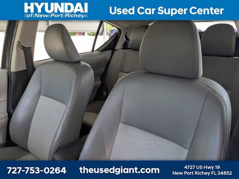 Used 2012 Toyota Prius C Four w/ Alloy Wheel Pkg FWD image 7