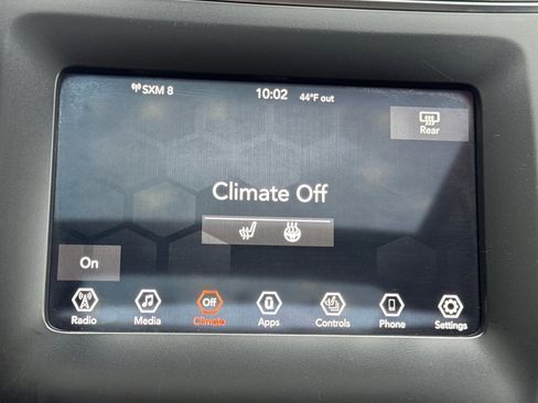 Used 2020 Jeep Cherokee Latitude Plus w/ Comfort/Convenience Group image 20