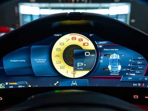 Used 2024 Ferrari Roma Spider RWD image 29