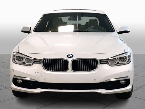 Used 2017 BMW 330i xDrive Sedan image 3