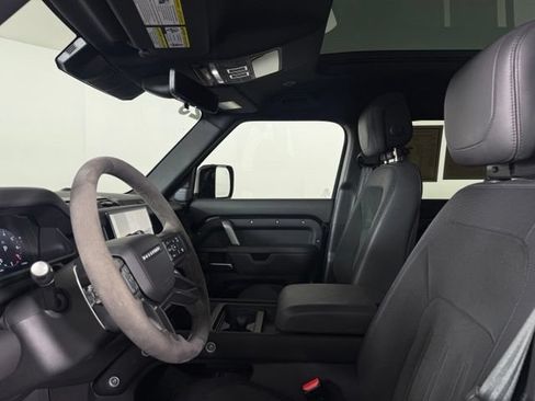 Used 2023 Land Rover Defender 110 V8 AWD/4WD image 19