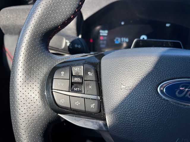 Used 2025 Ford Explorer ST-Line AWD/4WD image 18