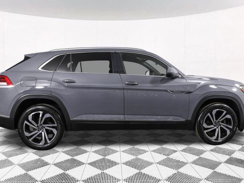 Used 2022 Volkswagen Atlas Cross Sport SEL image 17