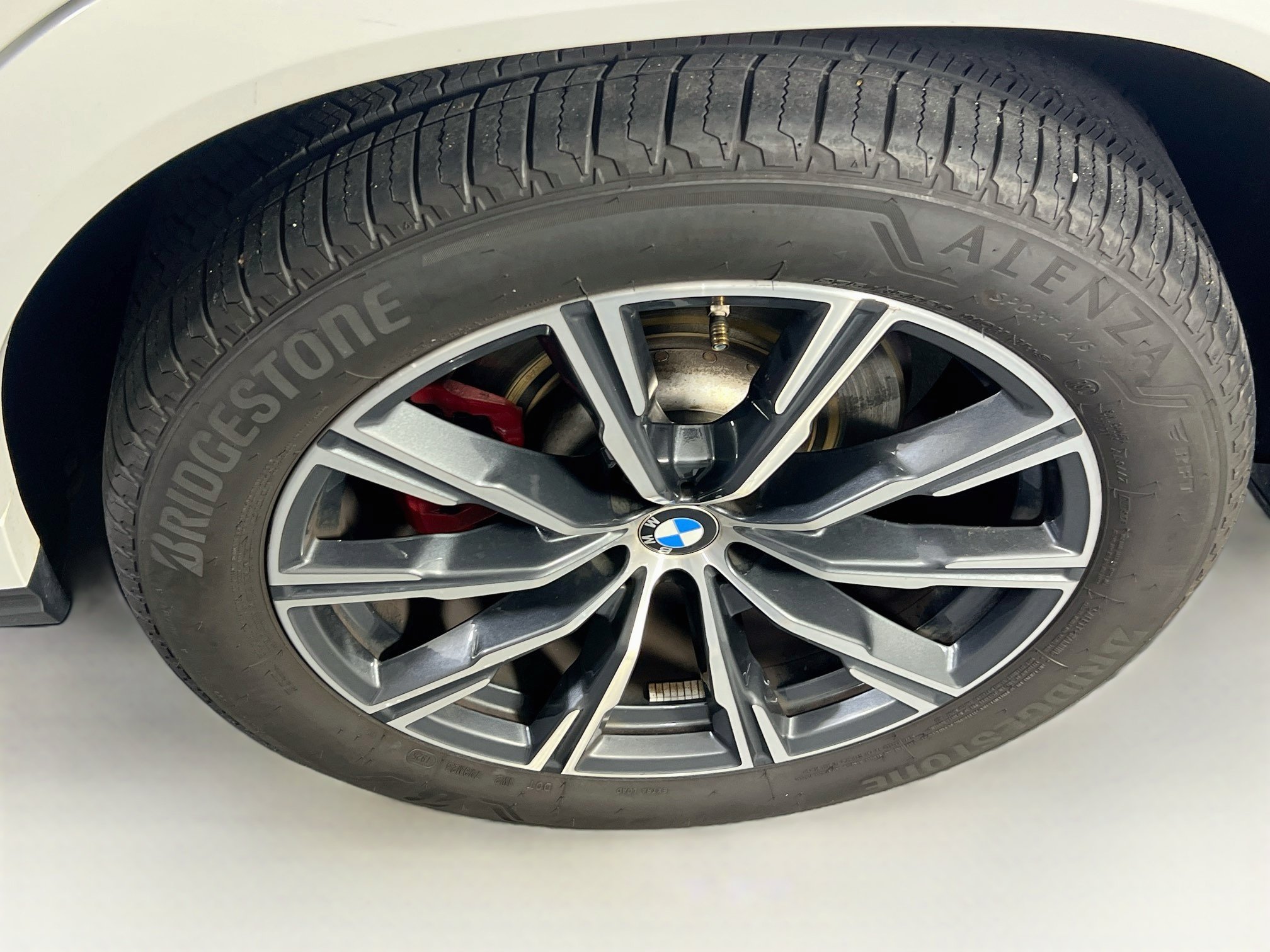 Used 2023 BMW X6 xDrive40i w/ Executive Package AWD/4WD image 33