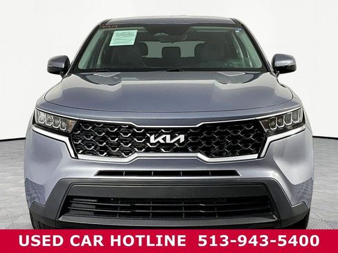 Used 2023 Kia Sorento LX FWD image 2