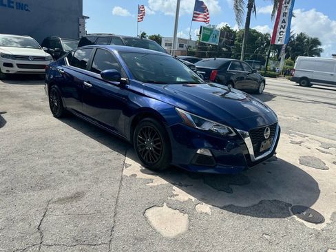 Used 2019 Nissan Altima 2.5 S image 1