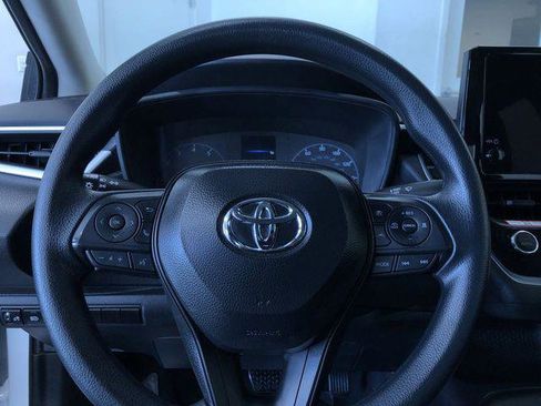 Certified 2025 Toyota Corolla LE FWD image 24