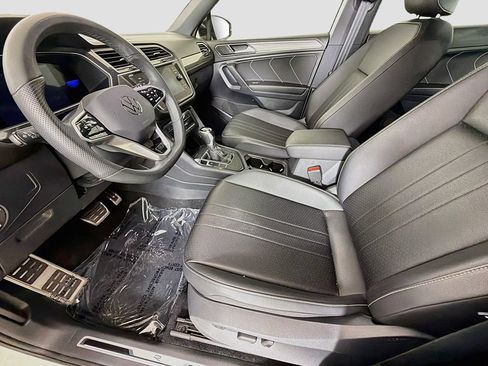 Used 2023 Volkswagen Tiguan SE R-Line FWD image 20