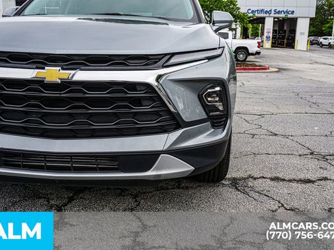 Used 2025 Chevrolet Blazer LT FWD image 18