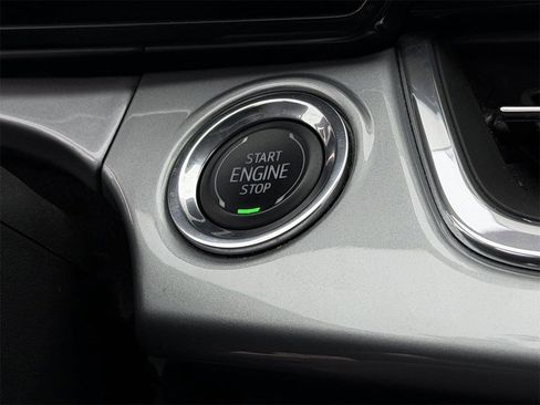 Certified 2024 Chevrolet Trax LT image 22