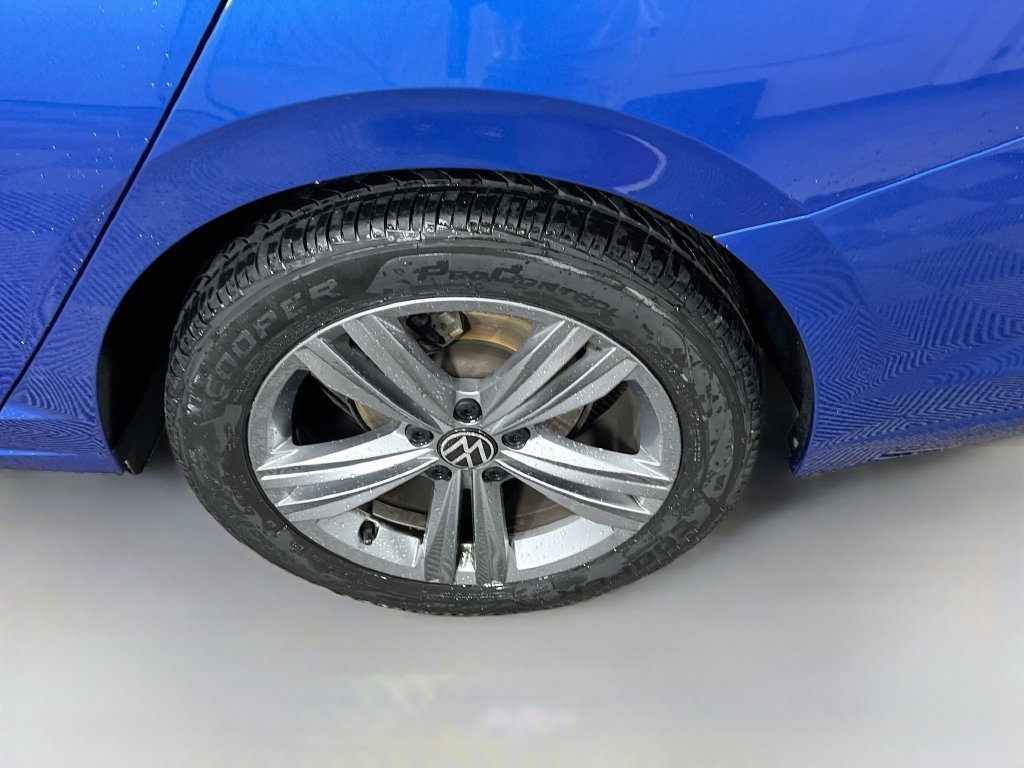 Used 2024 Volkswagen Jetta SE w/ Panoramic Sunroof Package FWD image 31