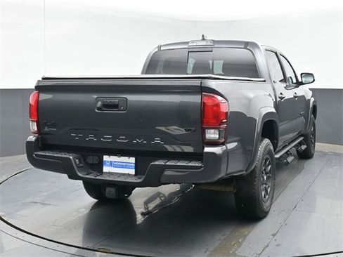 Used 2021 Toyota Tacoma SR5 w/ Technology Package image 10