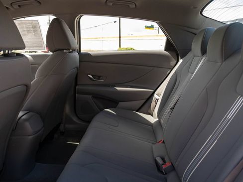 Used 2023 Hyundai Elantra SEL w/ Cargo Package FWD image 15