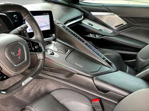 Used 2025 Chevrolet Corvette Z06 RWD image 14