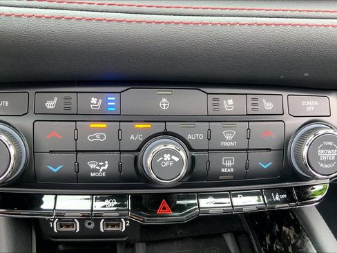Used 2023 Dodge Durango R/T AWD/4WD image 36