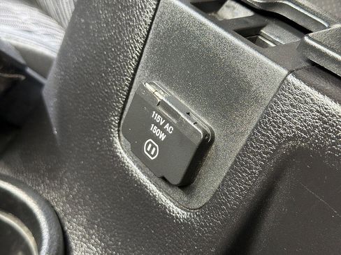 Used 2011 Jeep Wrangler Rubicon w/ PWR Convenience Group AWD/4WD image 35