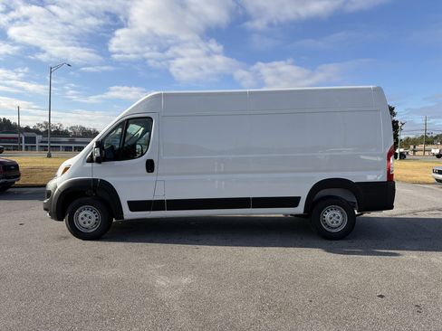 Used 2025 RAM ProMaster 2500 image 9