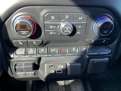 Used 2019 Chevrolet Silverado 1500 LT w/ All-Star Edition image 23