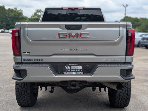 Used 2025 GMC Sierra 2500 Denali w/ Denali Reserve Package AWD/4WD image 8