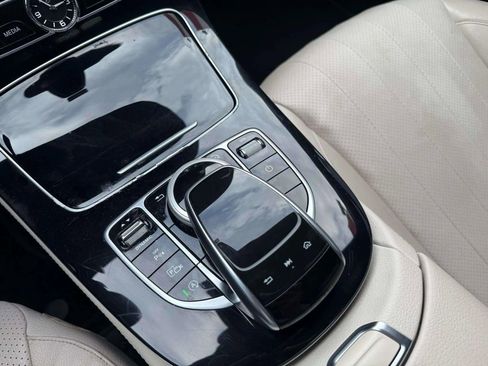 Used 2017 Mercedes-Benz E 300 4MATIC image 27