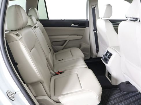 Used 2020 Volkswagen Atlas SE w/ Panoramic Sunroof Package image 37