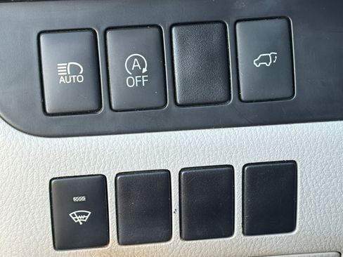 Used 2017 Toyota Highlander XLE AWD/4WD image 9