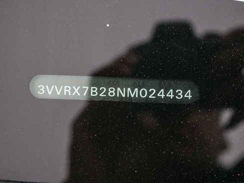 Used 2022 Volkswagen Taos SE image 28