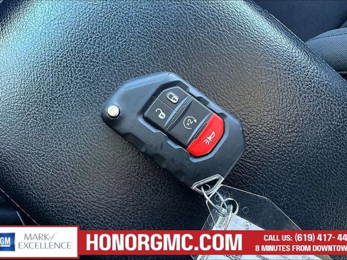 Used 2021 Jeep Gladiator Sport AWD/4WD image 36