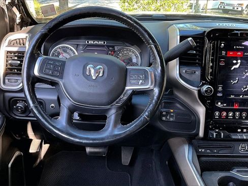 Used 2019 RAM 2500 Laramie w/ Black Appearance Package image 8