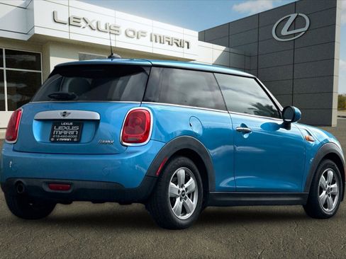 Used 2015 MINI Cooper 2-Door Hardtop image 8