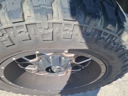 Used 2021 RAM 1500 Classic SLT image 16