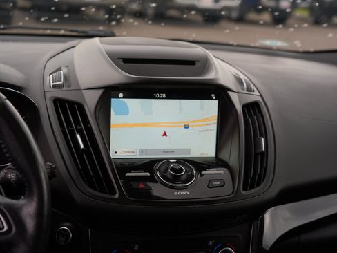 Used 2018 Ford Escape Titanium AWD/4WD image 22