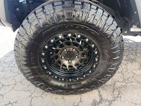 Used 2024 Jeep Wrangler Sport S image 66