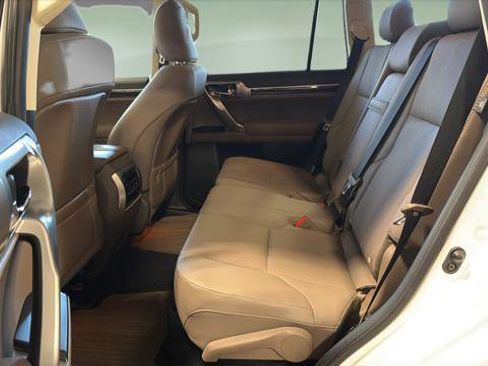 Certified 2023 Lexus GX 460 Premium w/ Premium Package image 15