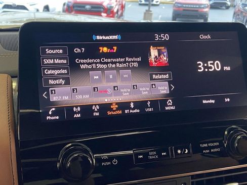 Used 2024 INFINITI QX80 Sensory w/ All-Season Package image 31