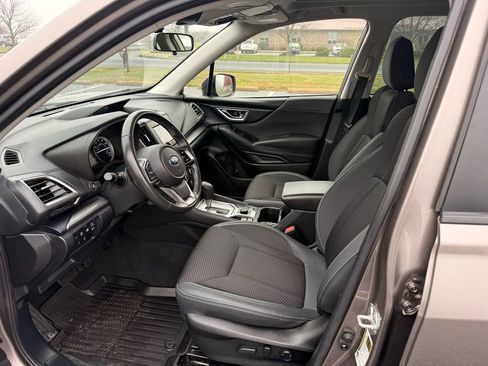 Used 2022 Subaru Forester Premium image 10