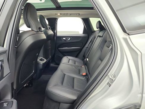 Certified 2025 Volvo XC60 B5 Plus image 24