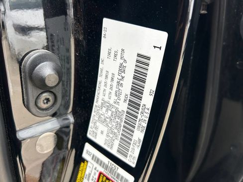 Used 2023 Toyota Tundra SR5 AWD/4WD image 10