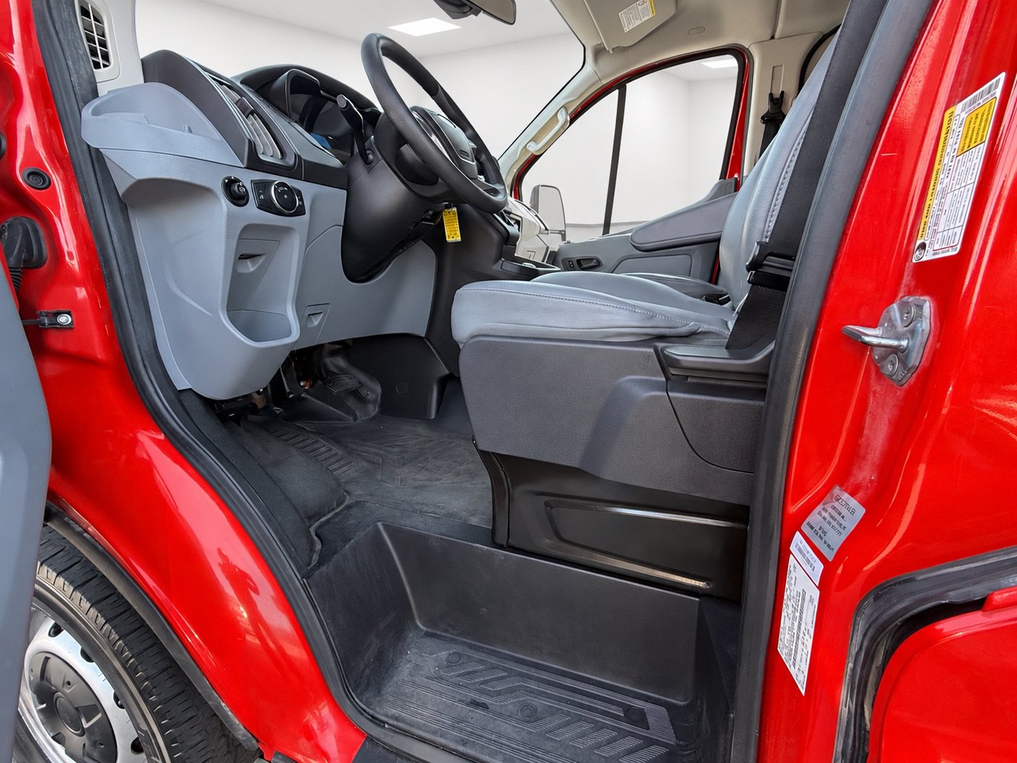 Used 2018 Ford Transit 350 XL RWD image 39