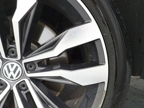 Used 2021 Volkswagen Tiguan SEL Premium R-Line AWD/4WD image 38