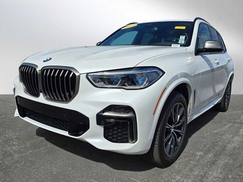 Used 2023 BMW X5 M50i w/ Executive Package image 3