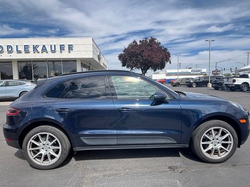Used 2017 Porsche Macan AWD/4WD image 2
