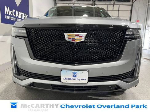Used 2023 Cadillac Escalade Sport Platinum AWD/4WD image 10