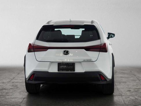 Certified 2026 Lexus UX 300h FWD image 4