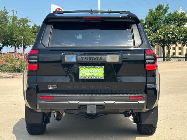 New 2026 Toyota 4Runner SR5 AWD/4WD image 4